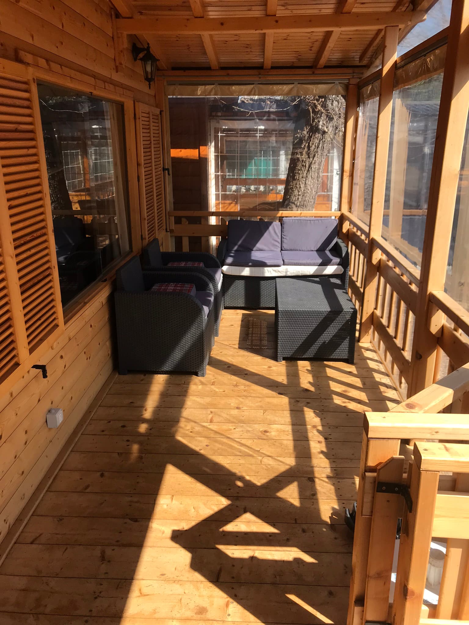 De veranda met loungeset