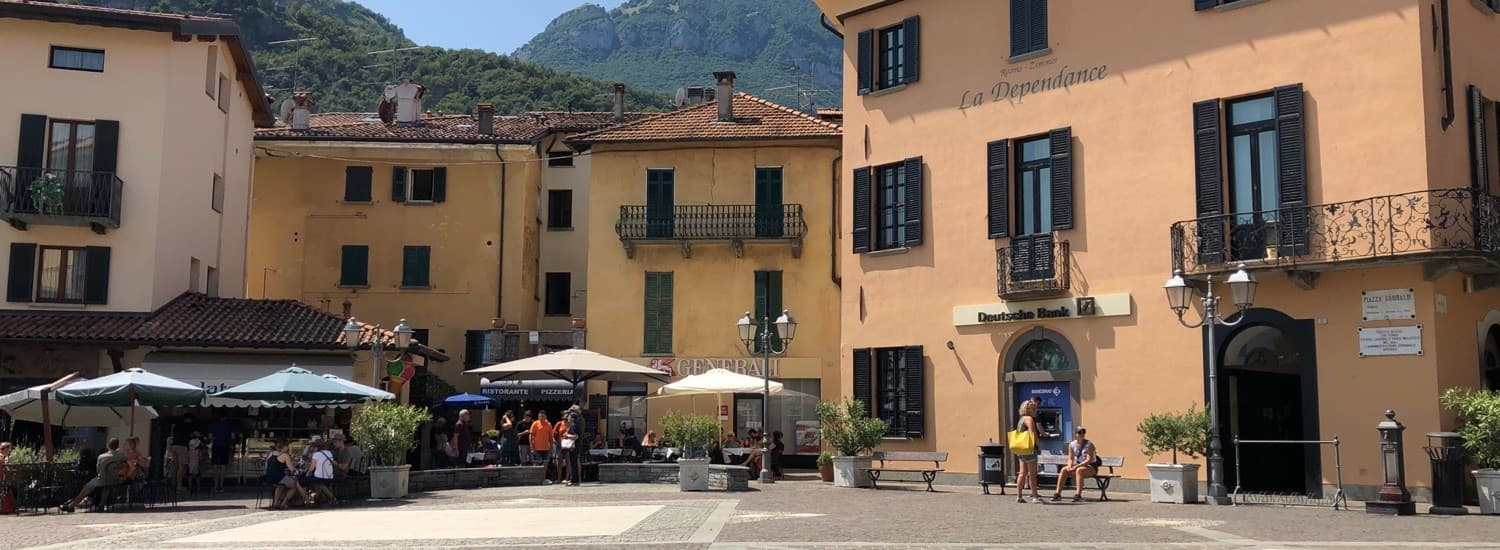 Plein in Menaggio, Italië