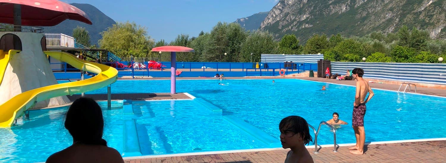 Zwembad op Camping International in Porlezza